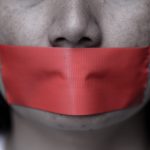 Ne laissons pas l’antisémitisme briser la liberté de créer !